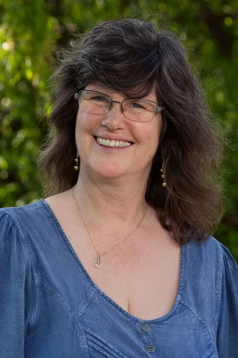 IHN's Faculty Member Linda Bazinet