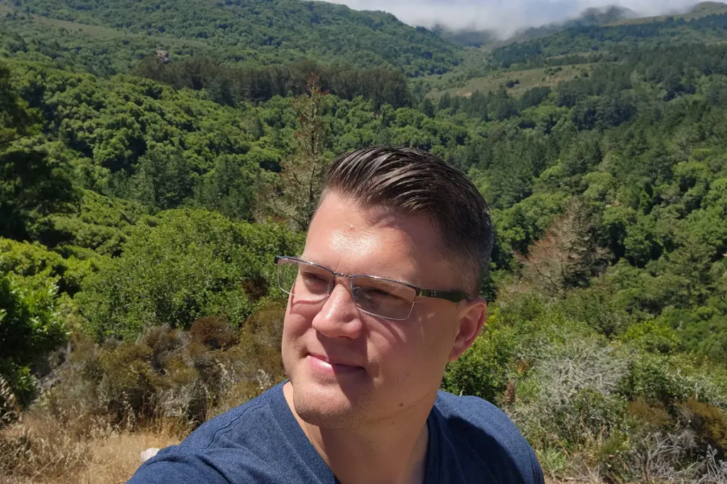 Daniel Semenuk enjoying the outdoors and finding inspiration in nature during his holistic nutrition journey