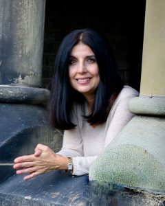 Helen Papaconstantinos – holistic nutrition research author and IHN educator